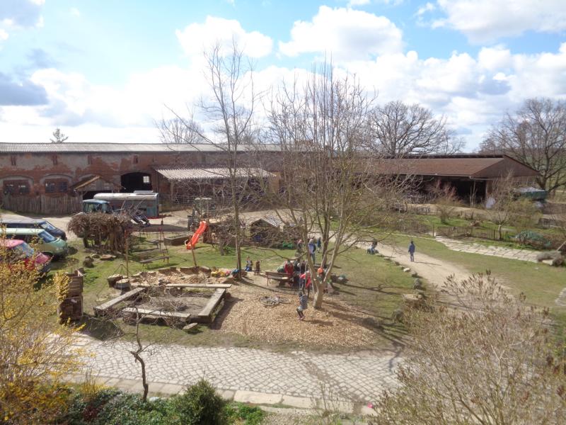 Interesse an Hofrundgängen am Lindenhof? Kontakt Öffentlichkeitsarbeit